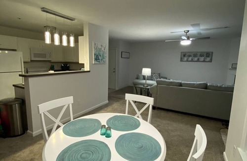 High Point Condo | Cozy for Fall Special Rates - HOME AWAY FROM HOME n2 Miles from HPU & Fnt Market