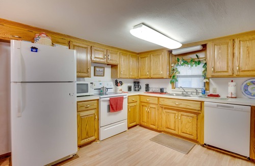 Fort Cobb Cabin | Cozy Fort Cobb Home Rental Near Lake Access!