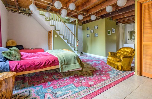 Austerlitz Ski Chalet | Cozy Four Season Lodge