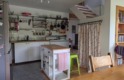 Tay Valley Cottage | Cozy Four-Season Retreat on Farren Lake