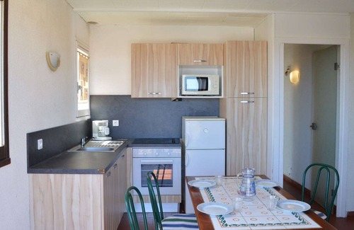 Fleury Apartment | Cozy 2-Bedroom Beachside Apartment with Balcony - Walk to Shops & Beach