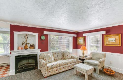 Frankfort Apartment | Cozy Frankfort Apartment Near Beaches and Downtown!
