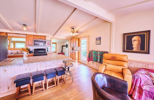 Fishs Eddy Cottage | Cozy French Woods Cottage, Pond and Pool