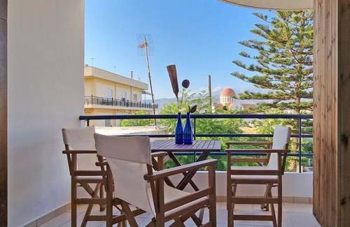 Nea Chora Apartment | Cozy, fully equipped seaview-apartment in Chania only 50m from the sandy beach.
