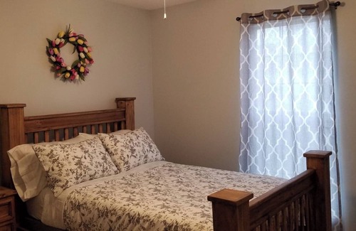 Southaven House | Cozy Fully Furnish 2 Bedroom 2 Bath House