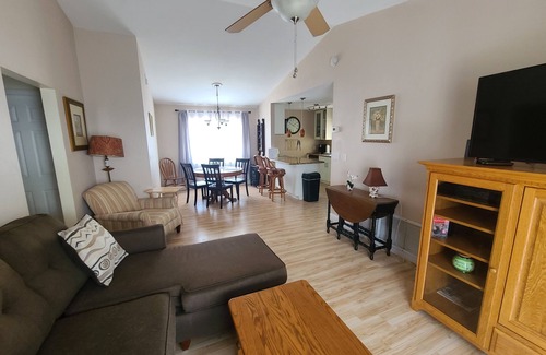 Arlington Park House | Cozy, - fully furnished, BEAUTIFUL HOUSE, 5 minutes from Siesta Key Beach
