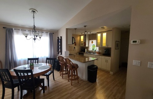 Arlington Park House | Cozy, - fully furnished, BEAUTIFUL HOUSE, 5 minutes from Siesta Key Beach