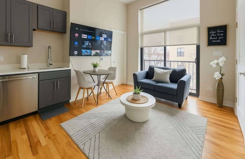 Lake View East Apartment | Cozy, Fully Set-Up 1BR Space