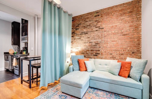 Hell's Kitchen Apartment | Cozy Furnished Apart in New York, Times Square, Central Park.
