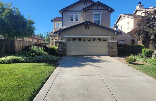 Brentwood House | Cozy Furnished Bedroom with Private Bath in Prime Location house