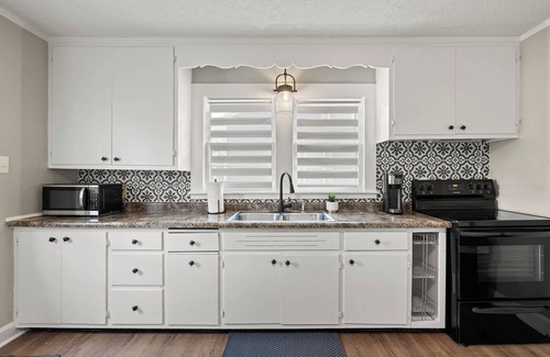 Owensboro House | Cozy, Furnished Corporate Rental