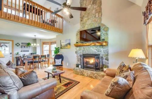 Blairsville House | Cozy Ga Cabin Fire Pit, Game Rm & Relaxation
