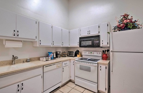 Gainesville Condo | Cozy Gainesville Condo Near Shopping & Dining