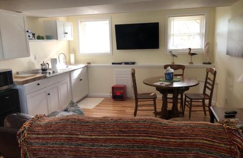 Guilford Apartment | Cozy Garden Apartment Along the Shoreline