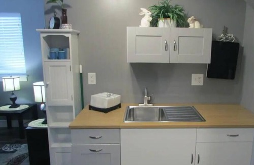 Layton House | "Cozy Garden Retreat" A wonderful exploration!