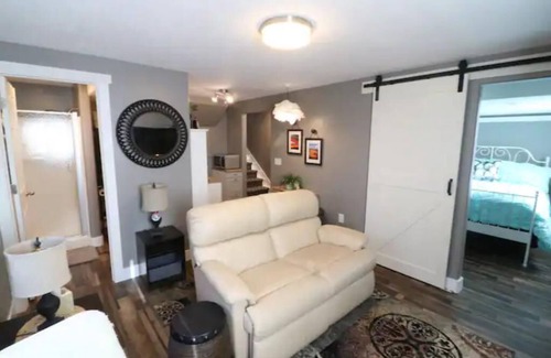 Layton House | "Cozy Garden Retreat" A wonderful exploration!