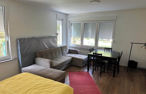 Oosterveld Apartment | Cozy Garden Retreat - Family Friendly Studio with city access