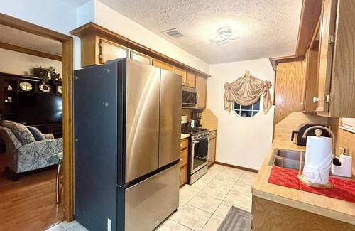 Pasadena House | Cozy Garden Stay in Pasadena Near Shops, Dining & Attractions