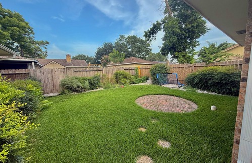 Pasadena House | Cozy Garden Stay in Pasadena Near Shops, Dining & Attractions