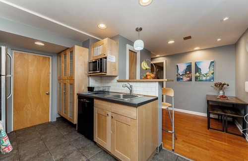 Hastings House | COZY GARDEN SUITE ON TRINITY STREET