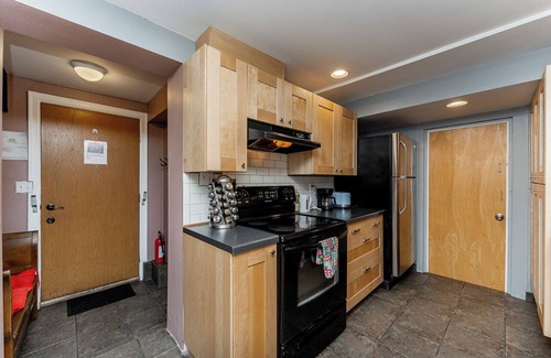 Hastings House | COZY GARDEN SUITE ON TRINITY STREET