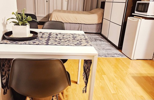 Strathcona Apartment | Cozy Garden Suite w/Private Entrance