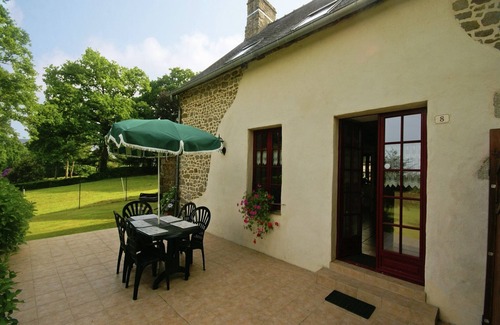 Bonnemain House | Cozy Garden Villa in Bonnemain