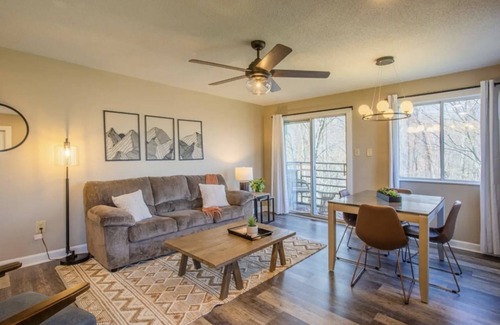 Chalet Village Condo | Cozy Gatlinburg condo- close to downtown, Ober Mountain, and the National Park