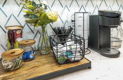 Berkley House | Cozy Gem, Hot Tub, close to downtown Berkley shops and restaurants