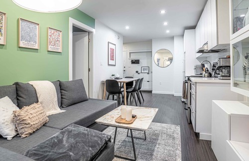 Gastown Condo | Cozy Gem in Historic Gastown