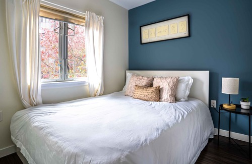 Gastown Condo | Cozy Gem in Historic Gastown
