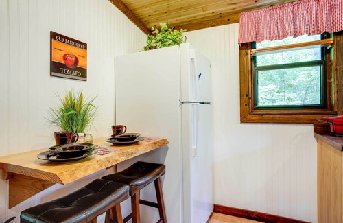 Menlo Apartment | Cozy Georgia Abode w/Deck, Fire Pit & Lake Access