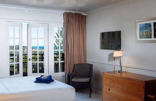 Charlotte Hotel | Cozy Getaway: 2 Scenic Ocean View Room w/Balcony | Free Parking | Adults Only