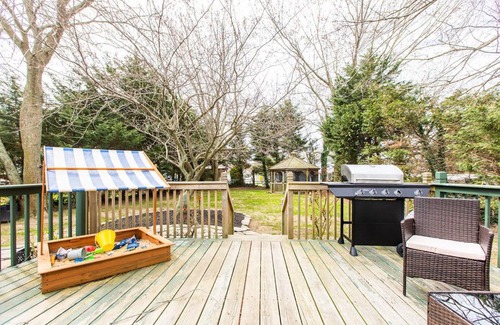 Lower Township House | Cozy getaway - 5 min drive to beach