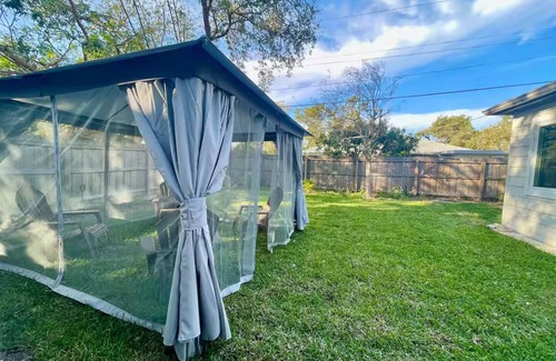 Sarasota House | Cozy Getaway. Escape To Paradise