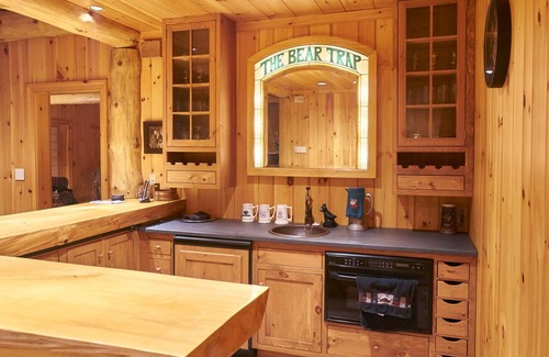 Laurelton Cabin | Cozy Getaway, hot tub, pool table, 200 acres
