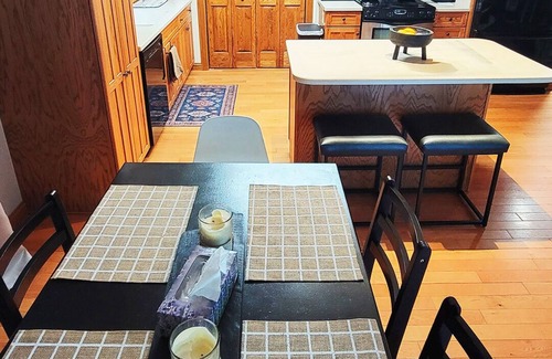 Mount Pocono House | Cozy Getaway! King Bed, Gas Fireplace, BBQ Grill, Fire Pit & Games!