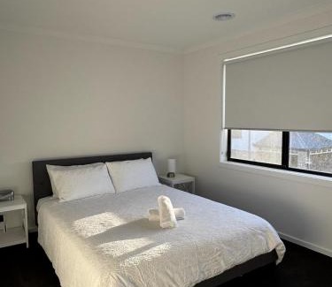 Clyde House | Cozy Getaway Near Amenities