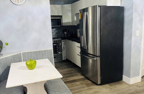 Hollywood Apartment | COZY GETAWAY NEAR BEACHES& CASINOSnHome in Hollywood, FL