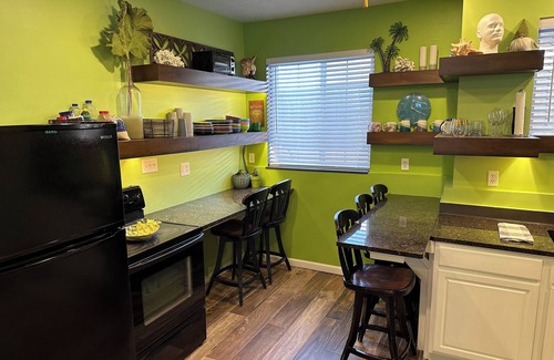 Sioux Falls House | Cozy getaway next to downtown Sioux Falls. Full kitchen & everything.