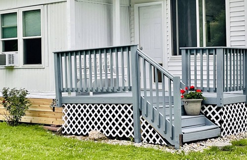 Onekama House | Cozy getaway!