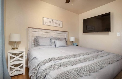 Gilbert House | Cozy Gilbert Condo Walking Distance to Downtown !