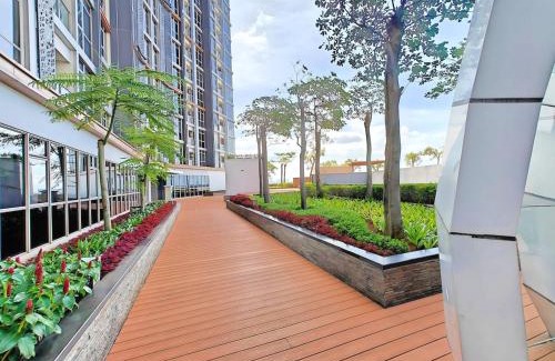 Pantai Indah Kapuk Apartment | Cozy Gold Coast 1BR PIK Apt with Pool & Gym by 2ndHome