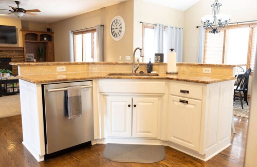 Gretna House | Cozy Golf Retreat Sleeps 12 Pool Ping Pong Pool Table and More