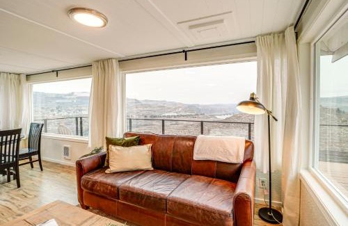 Grand Coulee House | Cozy Grand Coulee Home with Deck and Views!