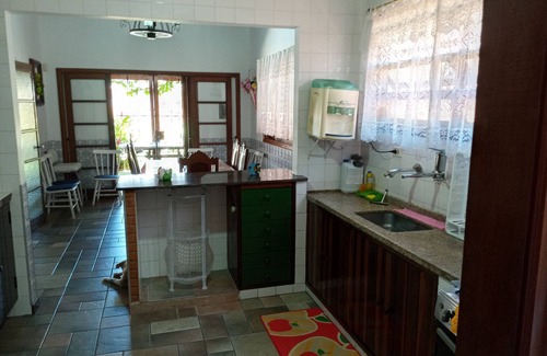 Peruibe House | COZY GROUND FLOOR HOUSE 100M FROM THE BEACH.
