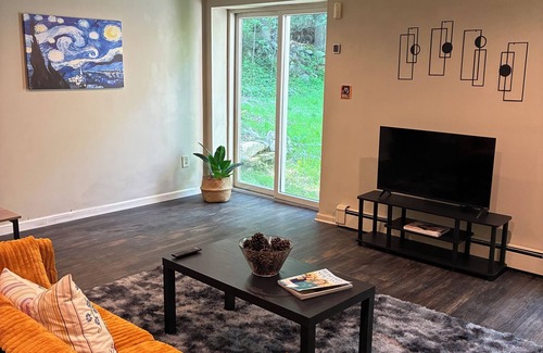 Lewisboro Apartment | Cozy ground floor suite ideal for a relaxing stay. Enjoy peace and tranquility.