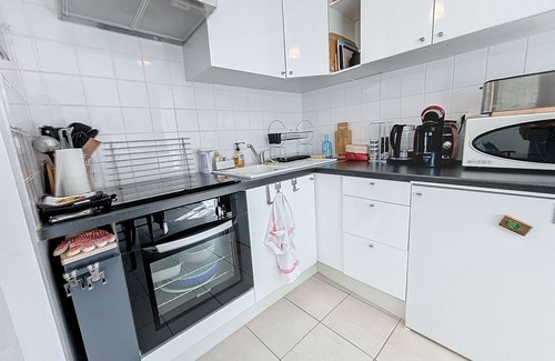 Donville-les-Bains Apartment | Cozy Ground-Floor Apartment with Double Terrace, Near Beach & Shops, 1 Bedroom Sleeps 2