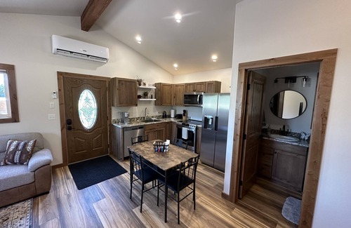 Kalispell House | Cozy guest cabin