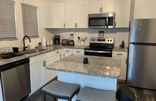 Hickory House | Cozy Guest House located near downtown! nnnnnnnnnnnnnnnnnnnnnnnnnnnnnnnnnnnnnnnn